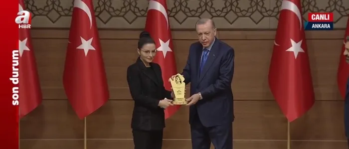 SON DAKİKA: Yunus Emre Yılı Doğru Türkçe Kullanımı Ödül Töreni | Başkan Erdoğan açıkladı! Turkuvaz Medya’ya ödül yağdı