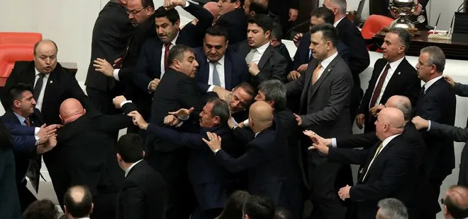CHP’li Özkoç’un Başkan Erdoğan’a yönelik hakaretleri sonrası TBMM’de yaşanan kavganın Meclis tutanakları ortaya çıktı!