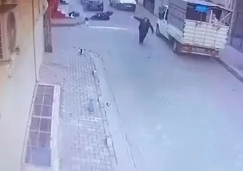 İstanbul'da sokak ortasında dehşet! Art arda silahını ateşledi! O anlar kamerada