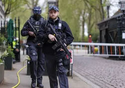 Londra'da "sürücüsüz taksi" olay yerine daldı