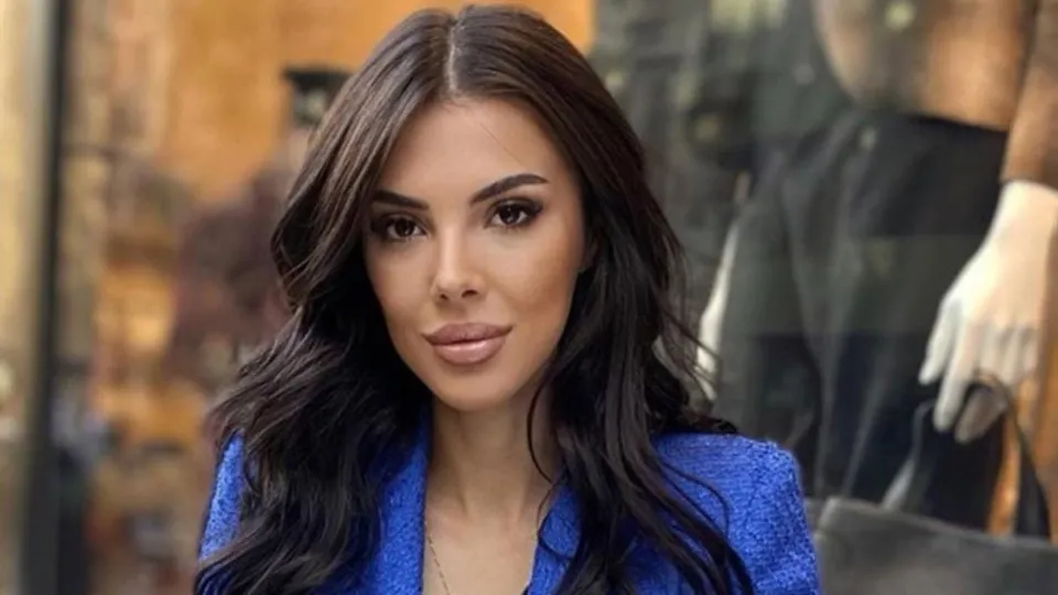 11. kattan düşen Özlem Akman’ın son sözleri ortaya çıktı! Şarkıcı ablası Esra Akman anlattı!