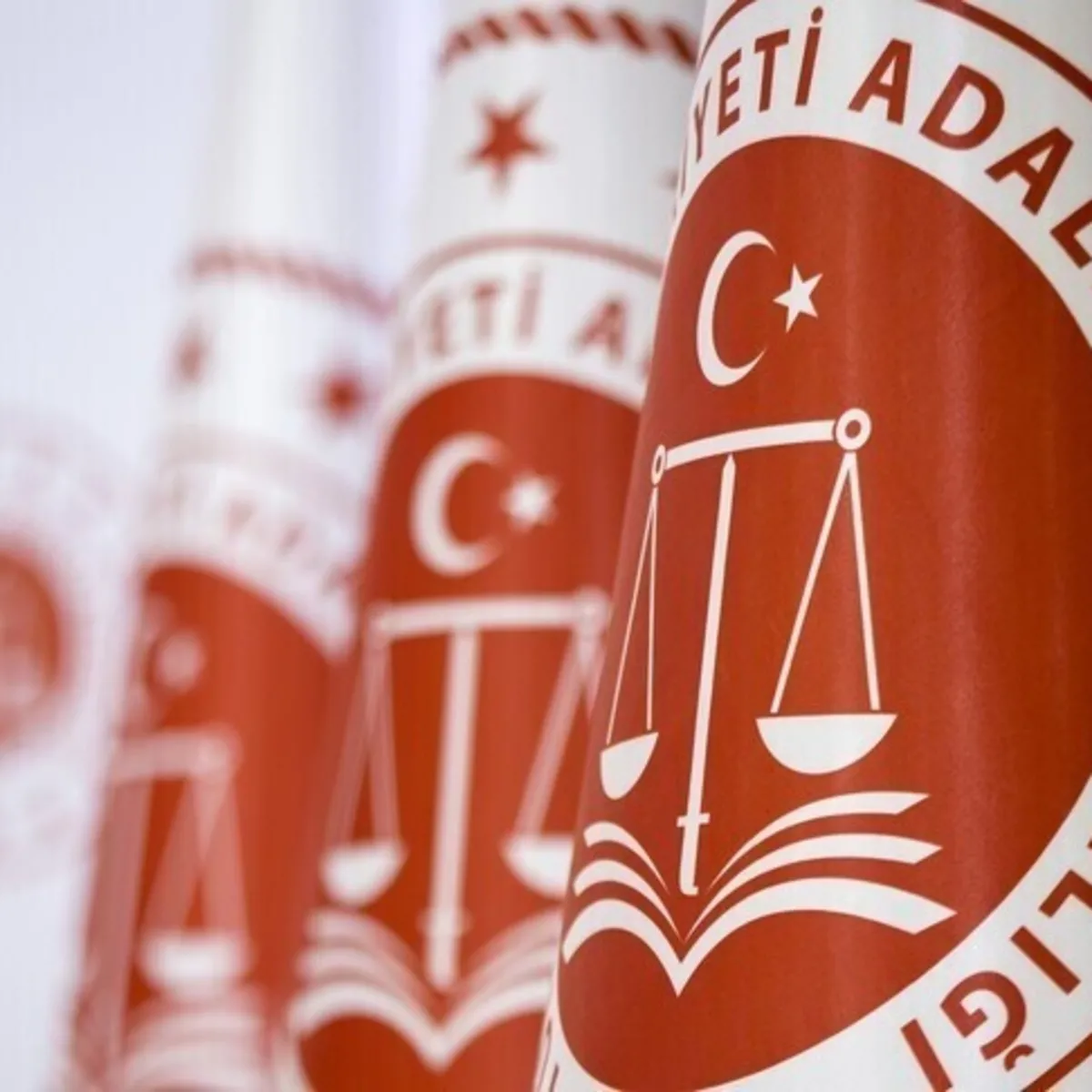 Adalet teşkilatına dev kadro! 15 bin yeni personel alınacak