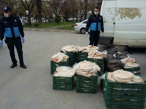 Salihli'de, açıkta satılan 7 bin ekmeğe el koyuldu - 1