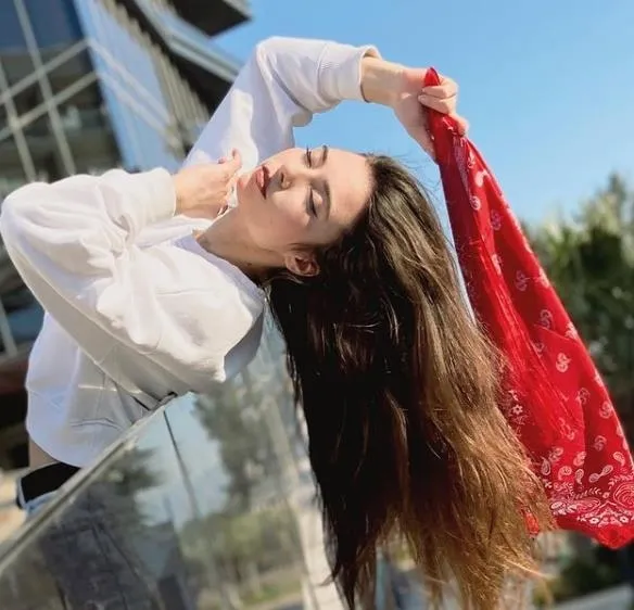 instagram-hesabina-gelen-fotografla-soke-oldu-izmirde-igrenc-olay-1631619636618.jpeg Instagram hesabına gelen fotoğrafla şoke oldu! İzmir'de iğrenç olay - 3