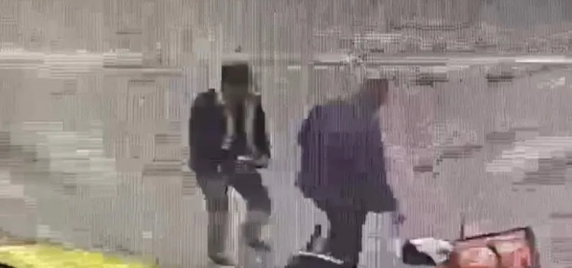 Kuryeyi bir de o çarptı! Vicdansızlık kamerada!