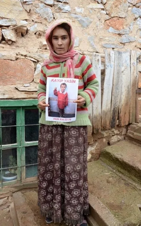senelerdir-kayip-oglunu-arayan-anneden-muslume-aciklamasi-acisini-yuregimde-hissettim-1637560732830.jpg