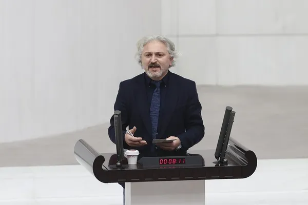 dem-partinin-istanbul-adayi-belli-oldu-kandilin-adaylari-meral-danis-bestas-ve-murat-cepni-1707482455790.jpg DEM Parti'nin İstanbul adayı belli oldu! Kandil'in adayları Meral Danış Beştaş ve Murat Çepni... - 5