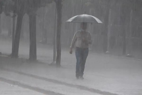 1627108338893.jpg 24 Temmuz İstanbul, İzmir, Ankara hava durumu: Bugün hava nasıl olacak? İstanbul'da beklenen yağış başladı - 1