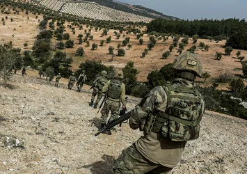 Sanatçılardan askerlerimize Afrin desteği