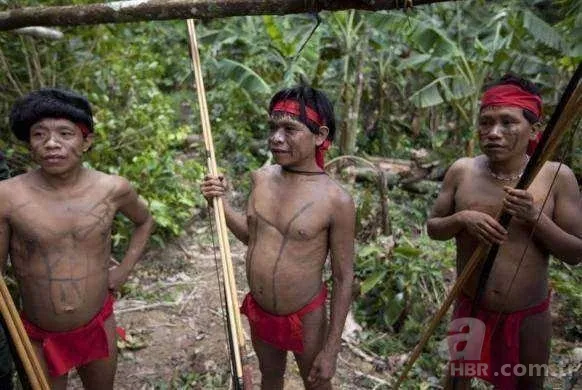 26 yıl kimseyle konuşmayan Çukur Adam öldü! Dış dünyayla teması olmayan kabilenin son üyesiydi 23