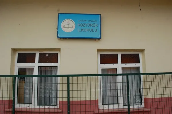 Tekirdağ'da 4 öğrenci ve 1 öğretmen koronavirüs testi pozitif çıkınca eğitime 10 gün ara verildi - 2