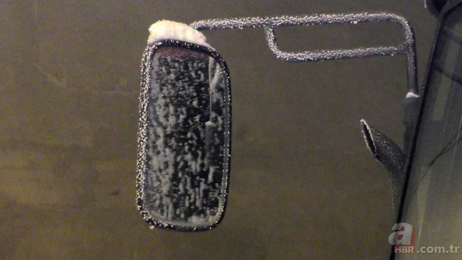 Ardahan Sibirya gibi! Kapı kilitleri bile buz tuttu 3