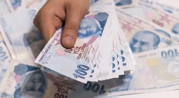 Dünya Türkiye ekonomisini övdü ABD’li firma dolarla tehdit etti