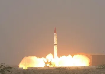 Kuzey Kore'den iki füze denemesi