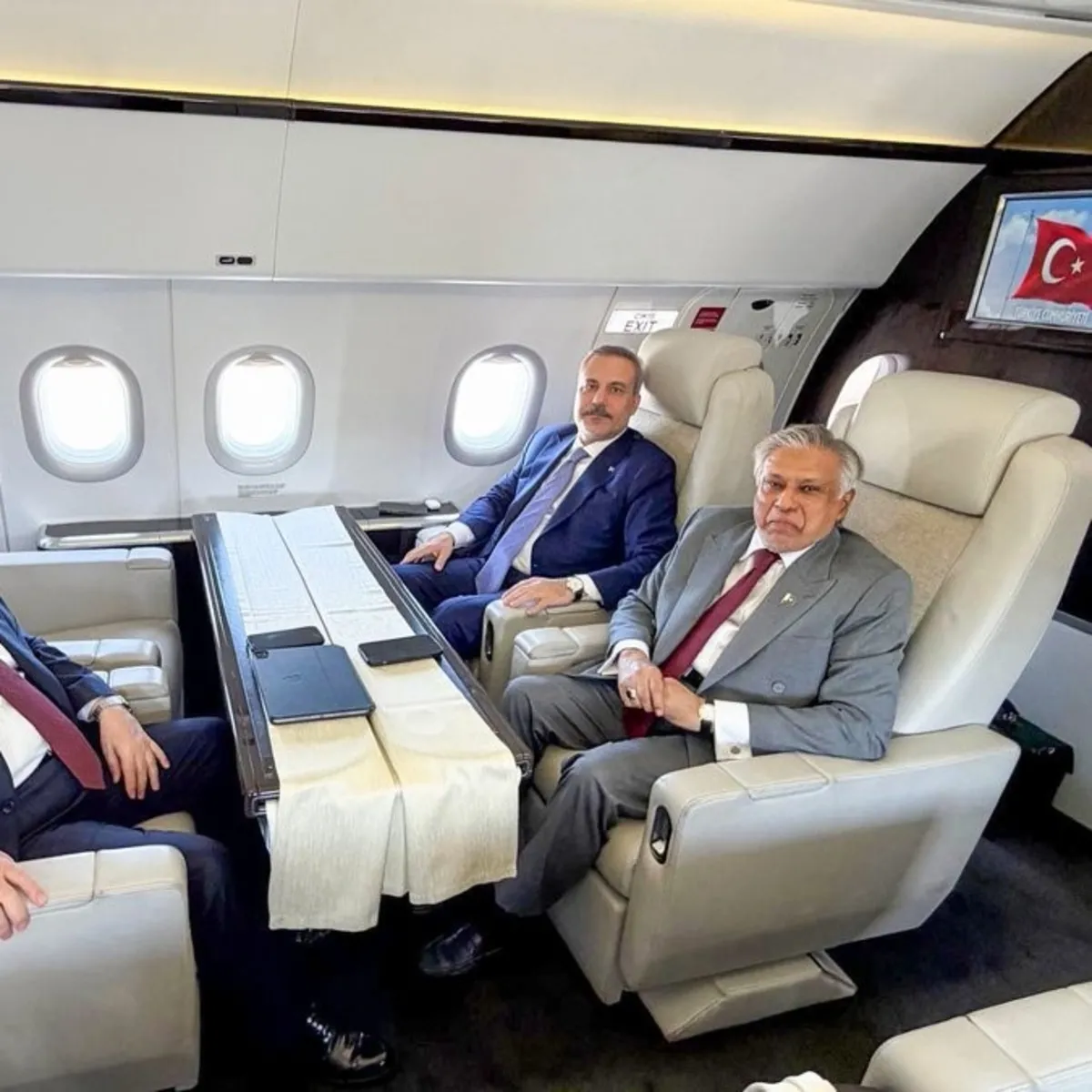 Bakan Fidan ve Güler, Pakistan Dışişleri Bakanı ile Bişkek yolunda