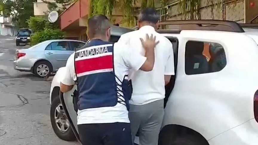 haluk-levent-skandalinda-maske-dustu-fondas-medyada-buyuk-cark-panigi-kumar-skandali-patladi-u-donusleri-basla-1784064562294.jpeg Sorumlular bir bir gözaltına alındı (Fotoğraf: AA)