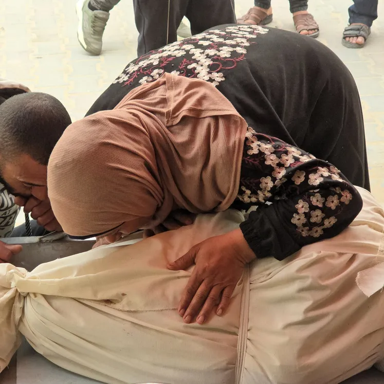 Katil İsrail'den Gazze Şeridi'ne saldırı