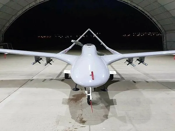 Polonya Savunma Bakanı Mariusz Blaszczak Türk İHA’sı paylaşımı! Geliyorlar