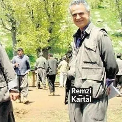 CHP’den Çağlayan Adliyesi’ne provokasyon taşımacılığı! İmamoğlu DEM’lilerle adliyeye koştu