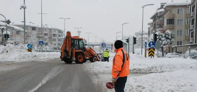 Kar kalınlığı 2 metreye ulaştı! Bartın’da 150 köy yolu ulaşıma kapandı