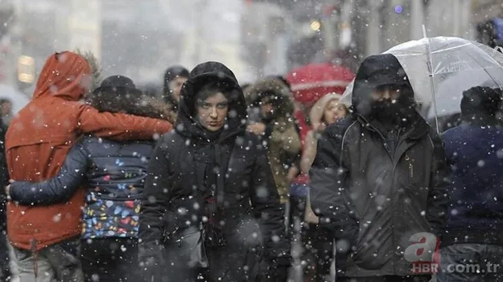 İstanbul’da beklenen kar yağışı başladı! Meteoroloji’den peş peşe uyarı geldi