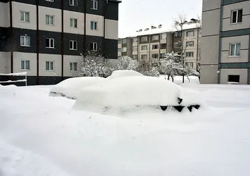 Bitlis'te kar kalınlığı 50 cm! Şehir beyaz gelinliğini giydi