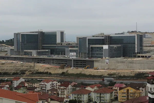 Son dakika: Ulaştırma ve Altyapı Bakanlığı devreye girdi! Kocaeli’deki Şehir Hastanesi Tramvay Hattını yapacak