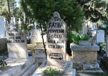 Son dakika: Mezar taşlarına bunları işliyorlar! Müftülük uyardı: Caiz değil