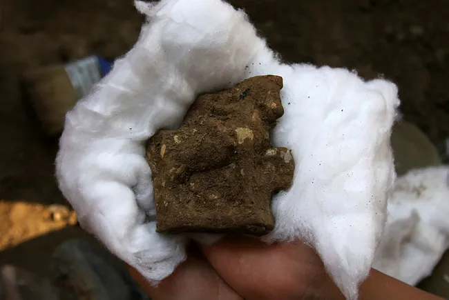 Antalya’da 5 bin yıllık seramik parçaları, Myra’nın tarihini 2 bin yıl geriye götürdü