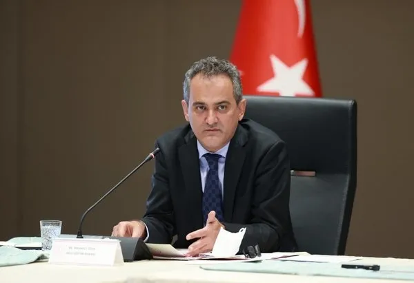 Son dakika: Yüz yüze eğitim zorunlu mu? Milli Eğitim Bakanı Mahmut Özer açıkladı