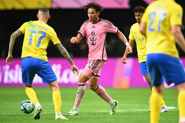 ronaldodan-yoksun-al-nassr-messinin-takimi-inter-miamiyi-farkli-gecti-talisca-sov-yapti-1706819830403.jpg Ronaldo'dan yoksun Al-Nassr, Messi'nin takımı Inter Miami'yi farklı geçti! Talisca şov yaptı