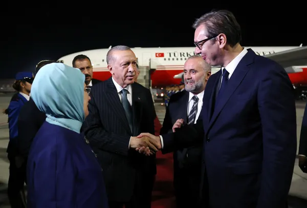 Son dakika: Başkan Erdoğan’ı Sırbistan’da! Cumhurbaşkanı Aleksandar Vucic karşıladı