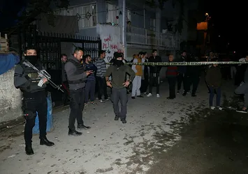 Adana'da otomobili EYP ile patlattılar