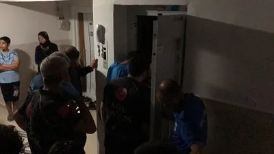 Yaşlı adam asansör boşluğa düştü!