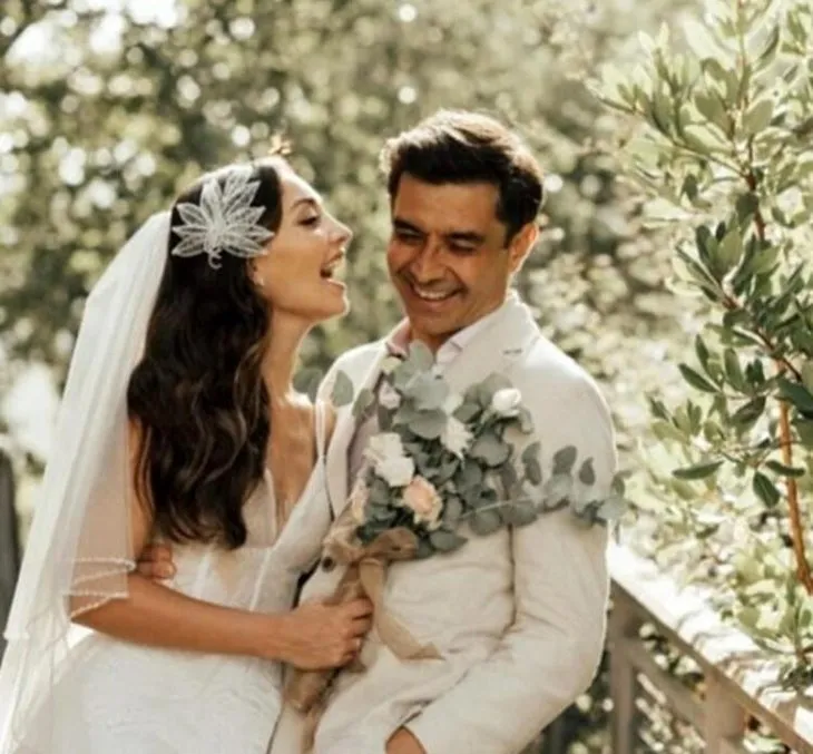 3 yıldır aşk yaşayan Cansel Elçin ile Zeynep Tuğçe Bayat sessiz sedasız evlendi!
