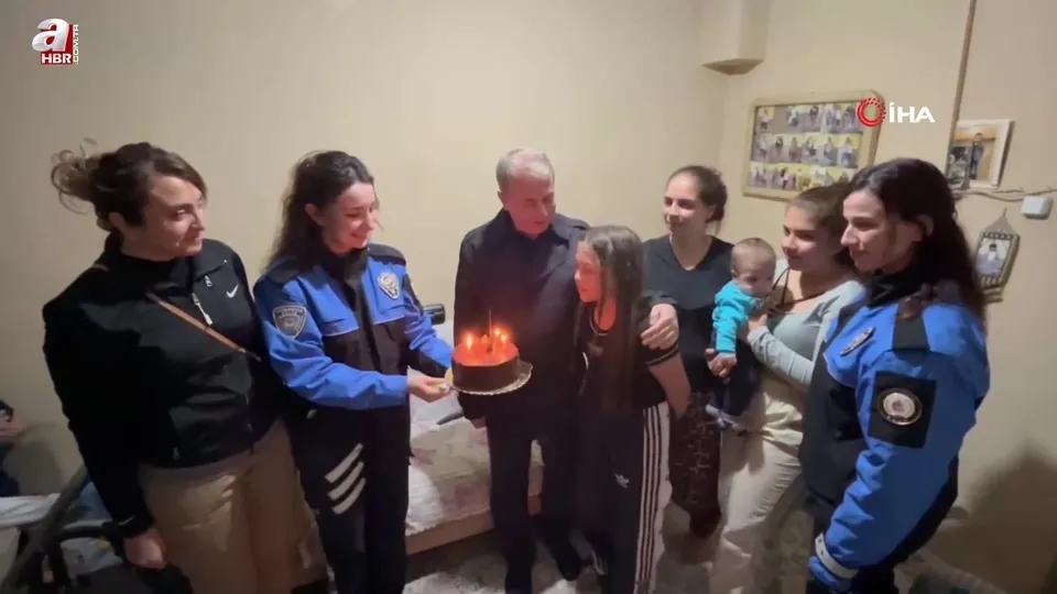 Küçük kıza Emniyet’ten doğum günü sürprizi