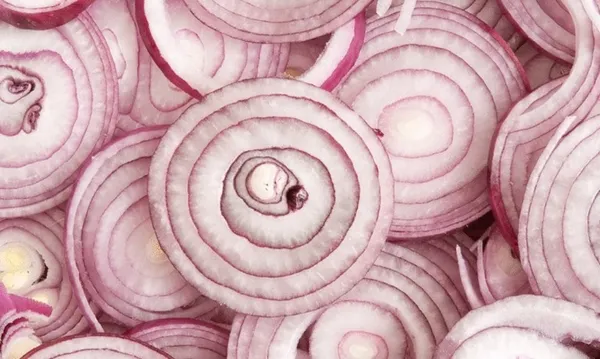 1679648818428.jpg Yemeklerinize koymadan önce dikkat! 1 dilimi bile zehirleyebilir! Buzdolabında saklamak bile...