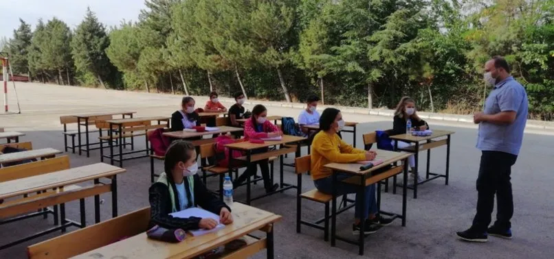 Amasya'da eğitim aşkı sınır tanımadı! Pandemi engelini böyle aştılar