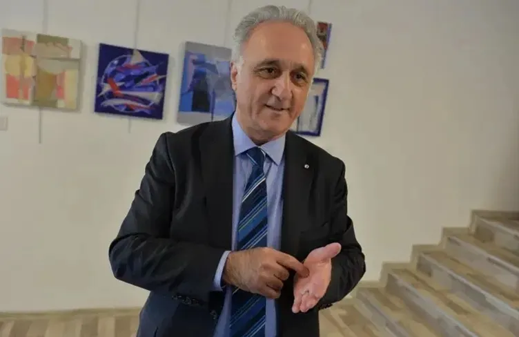 Köşeye sıkıştı yalana sarıldı! CHP’de Gürsel Tekin’den Özgür Özel’e sert tepki: İçim yanıyor partinize sahip çıkın - 6