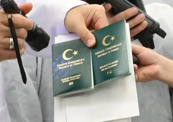 Yerli ve milli pasaport dönemi başladı! İçişleri Bakanı Süleyman Soylu yerli pasaportu tanıttı