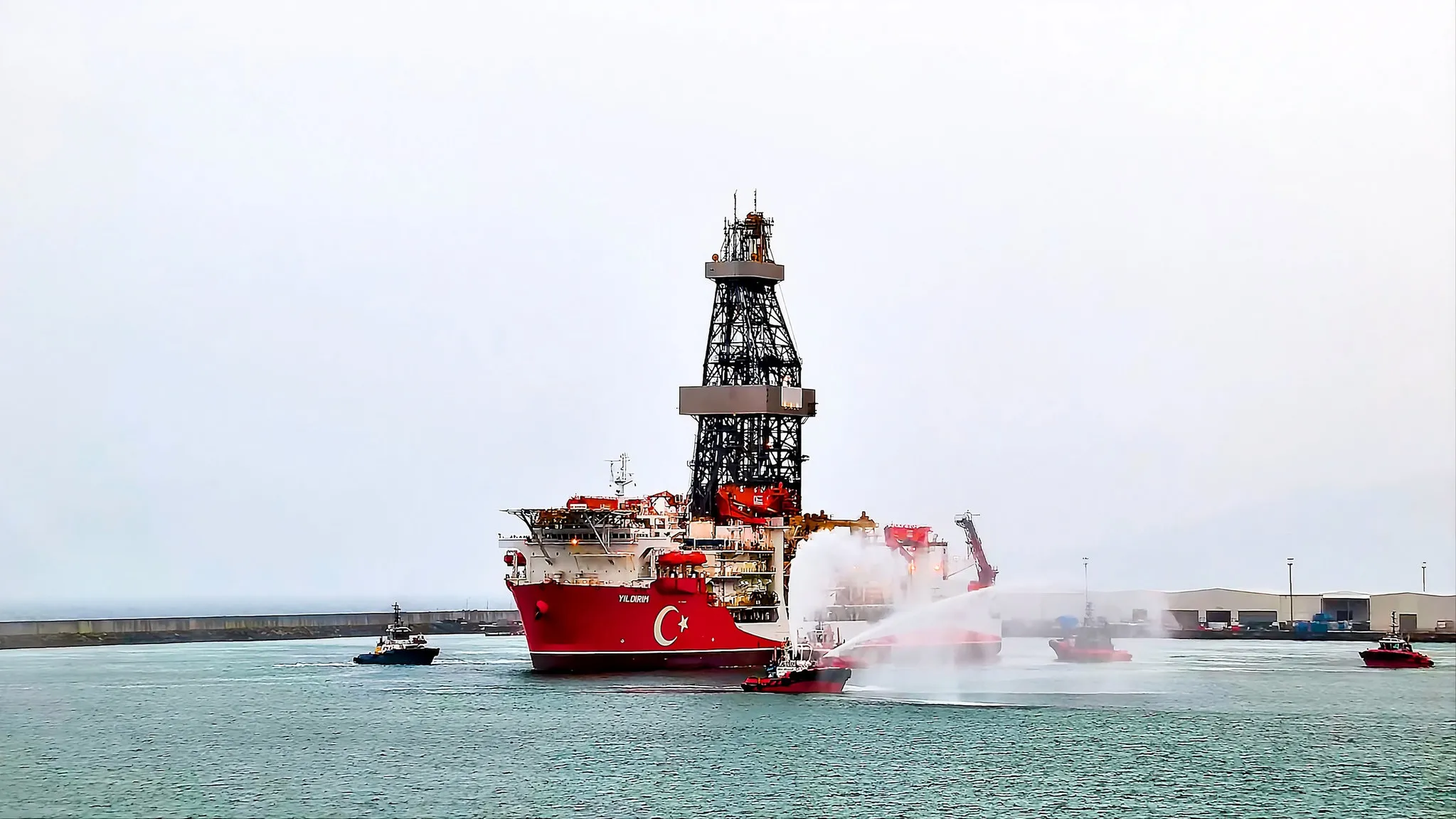 Karadeniz’de yeni güç! Yıldırım Karadeniz’de göreve başladı! Türkali-16 kuyusunda operasyon