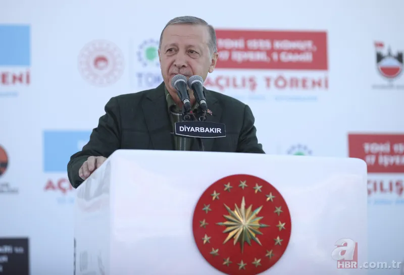Başkan Recep Tayyip Erdoğan Diyarbakır'da! Diyarbakır'dan 6'lı masaya pankartlı gönderme 15
