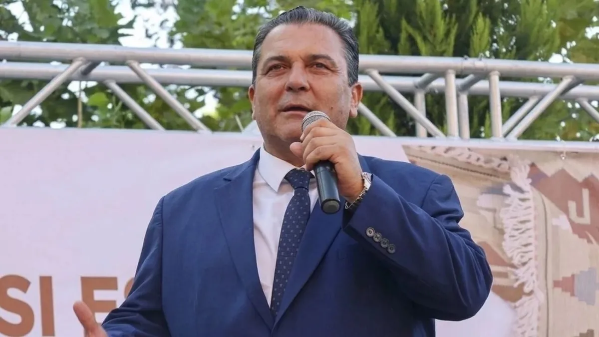 Eşme Belediyesi'nde 17 milyon liralık rüşvet çarkı: Paralar şoförün hesabına | Talimat CHP'li Başkan Yılmaz Tozan’dan