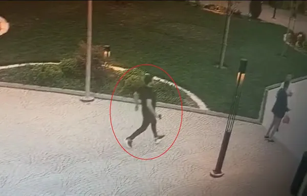 1683268181023.jpg Bursa'da dehşet anları! Tıp literatürüne giren profesörü komalık ettiler | O anlar kamerada - 2