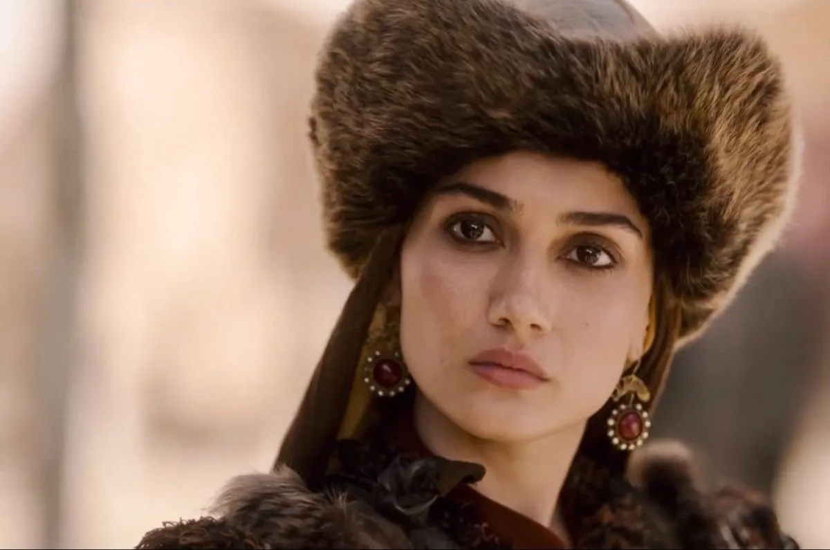 uyanis buyuk selcuklu turna hatun u sevda erginci nin sevgilisi bakin kim cikti