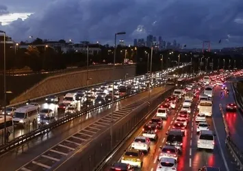 İstanbul kilit! Akşam trafik yoğunluğu yüzde 85'e çıktı