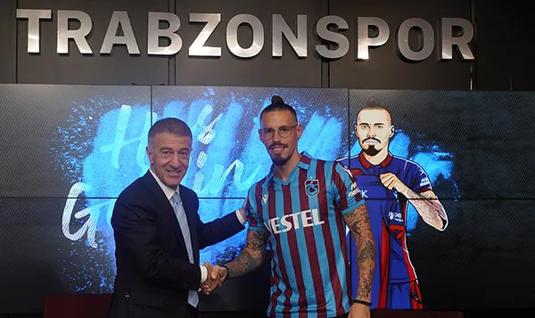 Hamsik Trabzonspor'a imza attı! Bordo mavililer Hamsik'i bu video ile duyurdu - 1