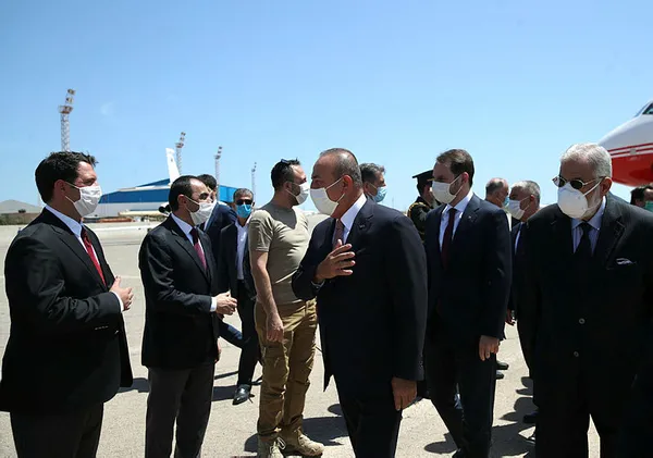 Son dakika: Dışişleri Bakanı Mevlüt Çavuşoğlu, Hazine ve Maliye Bakanı Berat Albayrak ve MİT Başkanı Hakan Fidan Libya’da