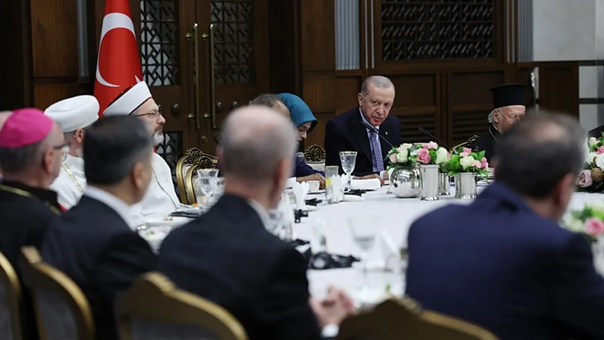 Başkan Erdoğan dini azınlık temsilcileriyle iftarda buluştu