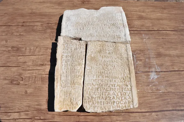 manisadaki-aigai-antik-kentinde-kesfedilmisti-1800-senelik-yazitin-gizemi-cozuldu-1664706035631.jpg Manisa’daki Aigai Antik Kenti'nde keşfedilmişti! 1800 senelik yazıtın gizemi çözüldü - 3